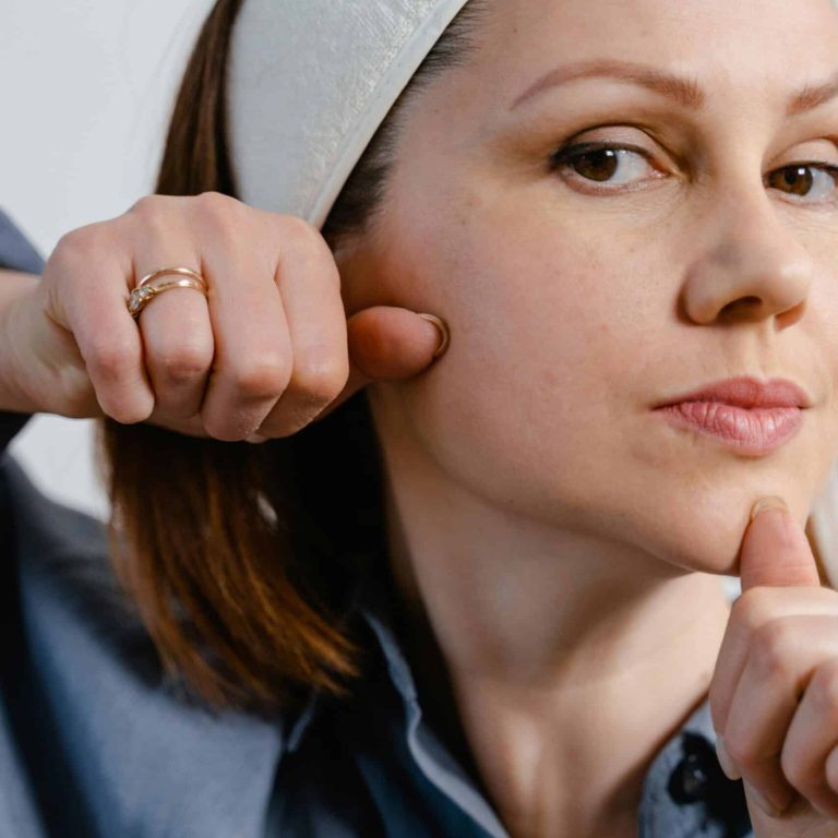 pexels-mart-production-8076103